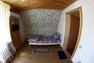 Гостевой дом Кедровый Дом Кочиевских Горно-Алтайск Улучшенный двухместный номер с 2 отдельными кроватями-2